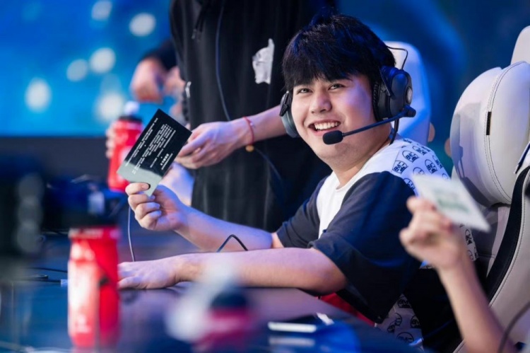 金钱并非万 金钱并非万